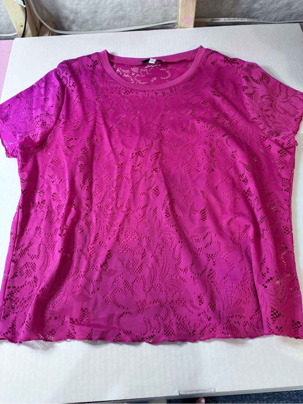 Jessica Simpson Bright Fuchsia Floral Lace Short Sleeve Tee